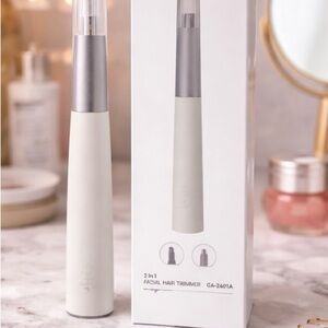 2-in-1 Facial Hair Trimmer • Portable Eyebrow & Face Hair Remover • New